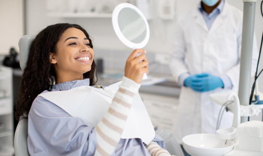 Know The Difference Between Teeth Whitening & Bleaching